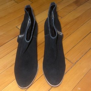 GAP suede black boots size 9